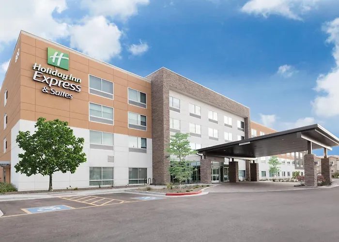 Express & - - Airport North By Ihg Hotel